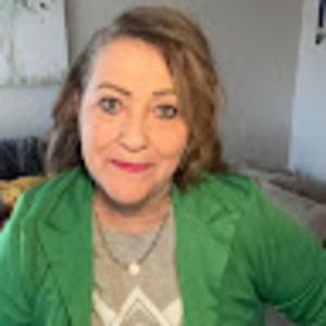 Meet your Posher, Bernadette